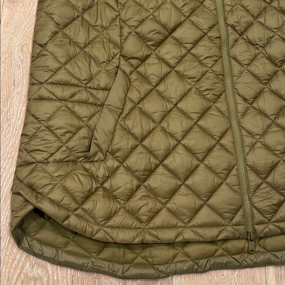 NWT Athleta Whisper Featherless Vest - Picture 6 of 12